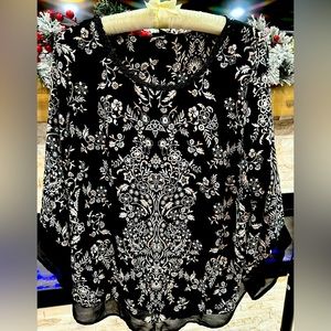 Women's flower print blouse